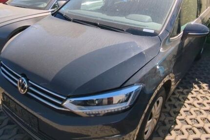 VW Touran 100.857 km 22.999 &euro; Gera 07546