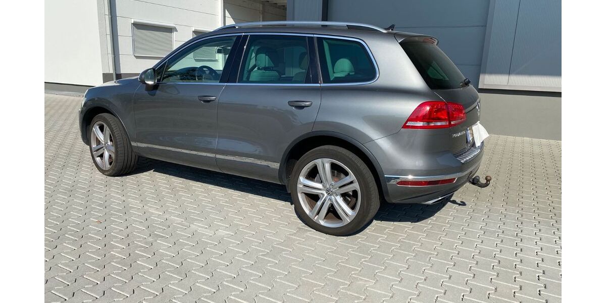VW Touareg 104.900 km 24.900 &euro; Fürth 64658