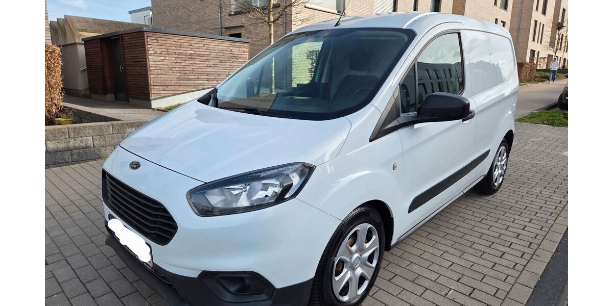 Ford Transit Courier 108.000 km 8.490 &euro; Dortmund 44263