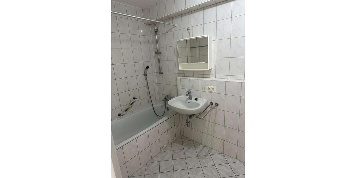 Etagenwohnung Neustadt bei Coburg - 3 Zimmer, 73 m&sup2;, 500&euro; | Angebot:26197289