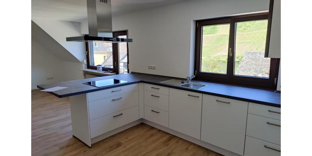 Dachgeschoßwohnung Briedel - 1 Zimmer, 120 m&sup2;, 720&euro; | Angebot:26099019