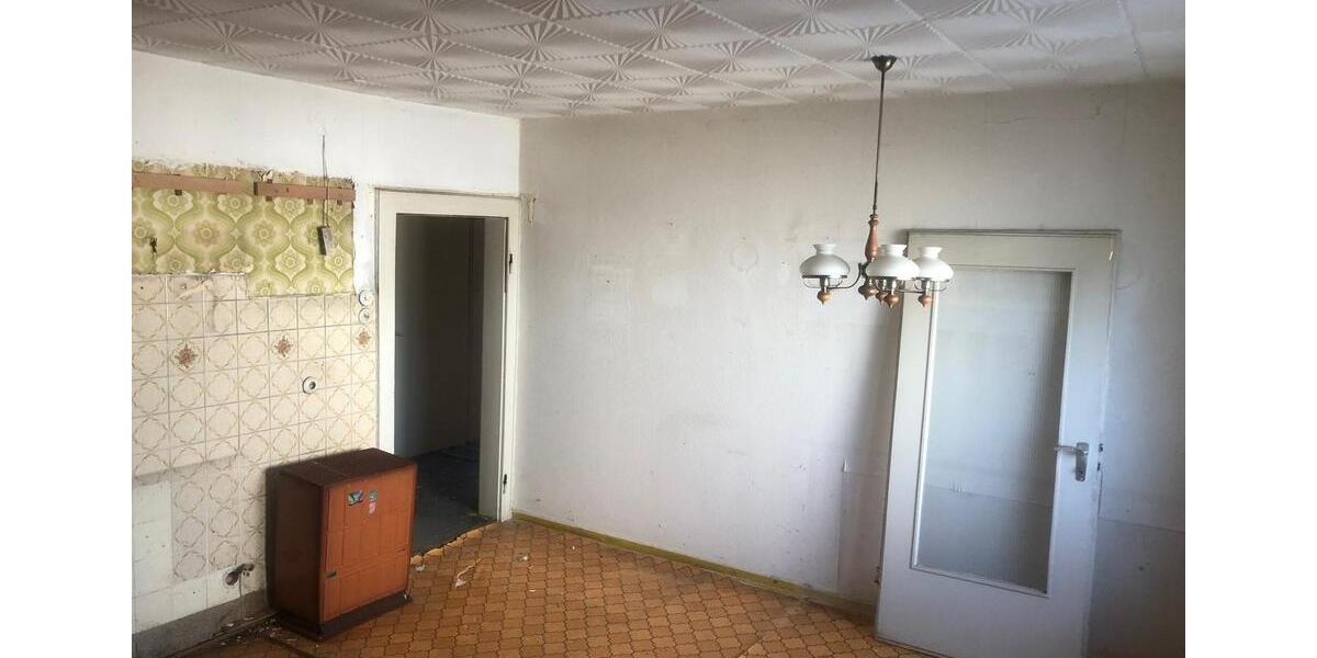 Einfamilienhaus Bad Neustadt an der Saale - 7 Zimmer, 163 m&sup2;, 120.000&euro; | Angebot:26649568