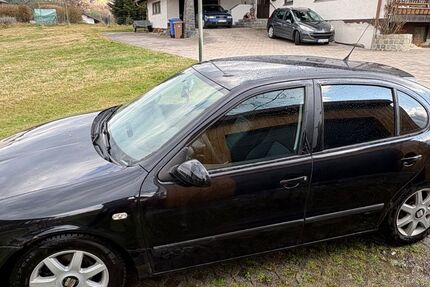 Seat Leon 208.000 km 990 &euro; Eging am See 94535