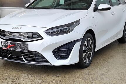 Kia ceed Sportswagon 33.050 km 21.869 € Oberlungwitz 09353