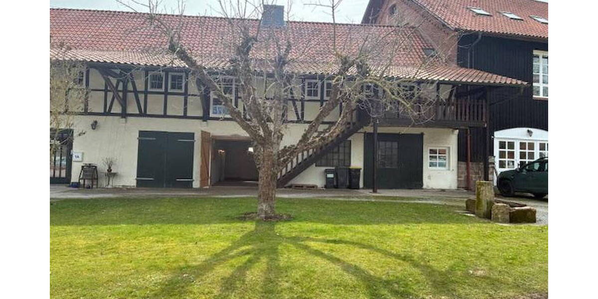 Etagenwohnung Seesen Kirchberg - 3 Zimmer, 129 m&sup2;, 895&euro; | Angebot:26344022