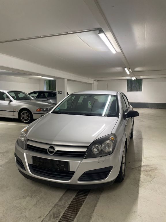 Opel Astra 192.000 km 999 € München 80995