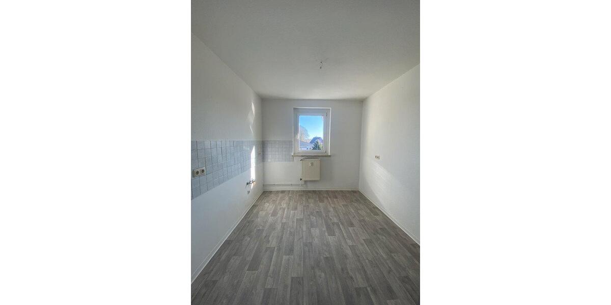 Etagenwohnung Demmin - 3 Zimmer, 62 m&sup2;, 341&euro; | Angebot:26365418