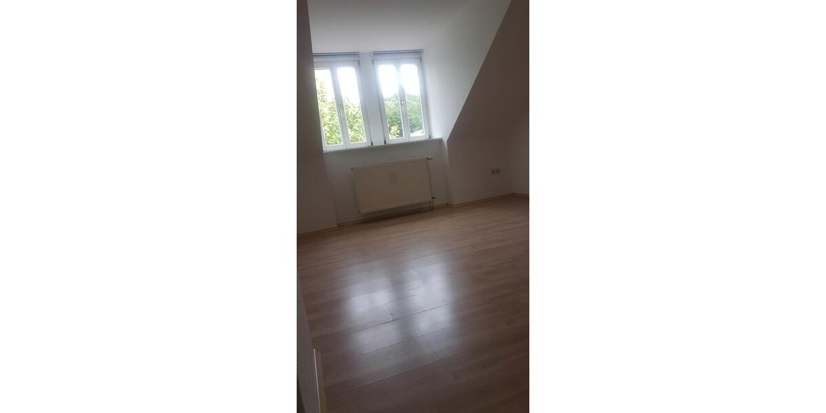 Dachgeschoßwohnung Eisleben (Lutherstadt) - 3 Zimmer, 70 m&sup2;, 385&euro; | Angebot:26531464