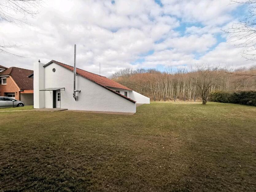 Sanierter Bungalow Haus mit großem Garten Grundstück in Sottrum