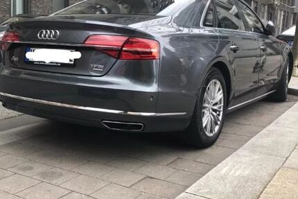 Audi A8 199.400 km 14.700 &euro; Hamburg 22303