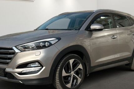 Hyundai TUCSON 169.258 km 12.599 &euro; Berlin 12681