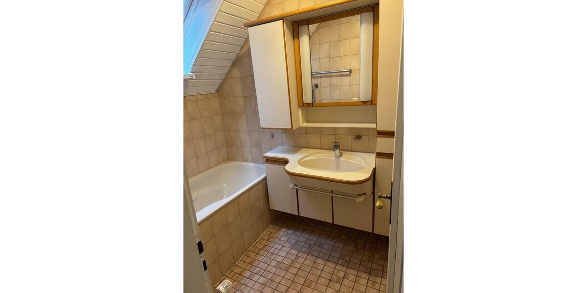 Einfamilienhaus Sasbachwalden - 11 Zimmer, 290 m&sup2;, 285.000&euro; | Angebot:27090598