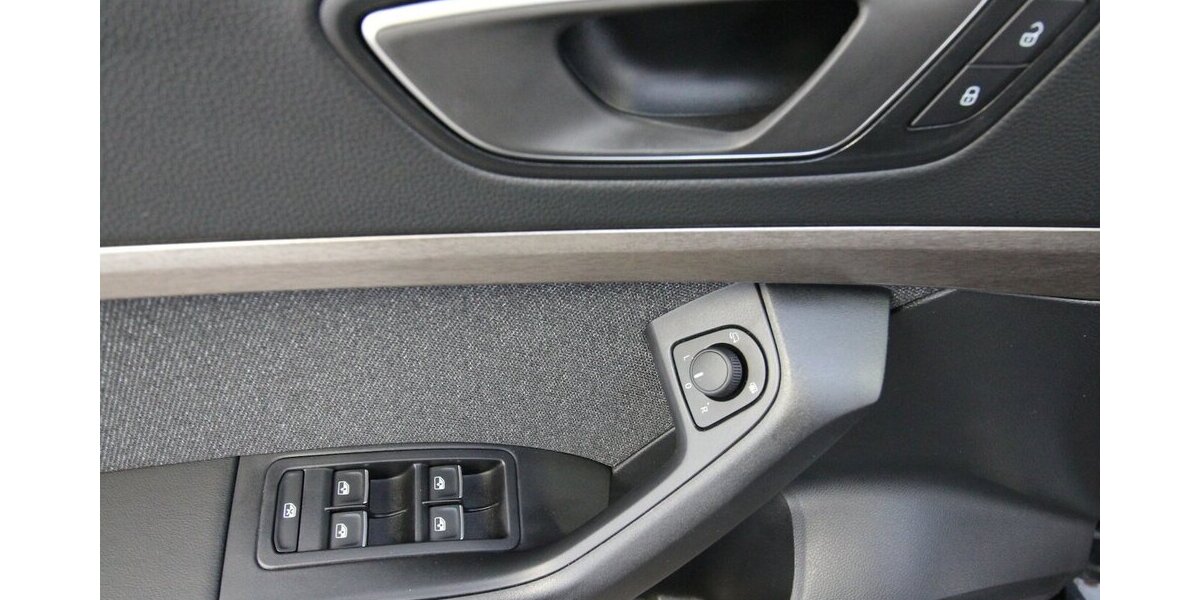 Seat Ateca 1.5 TSI Xperience NAVI+LED+KAMERA+WINTER 34.722 km 25.500 &euro; Hagenow 19230