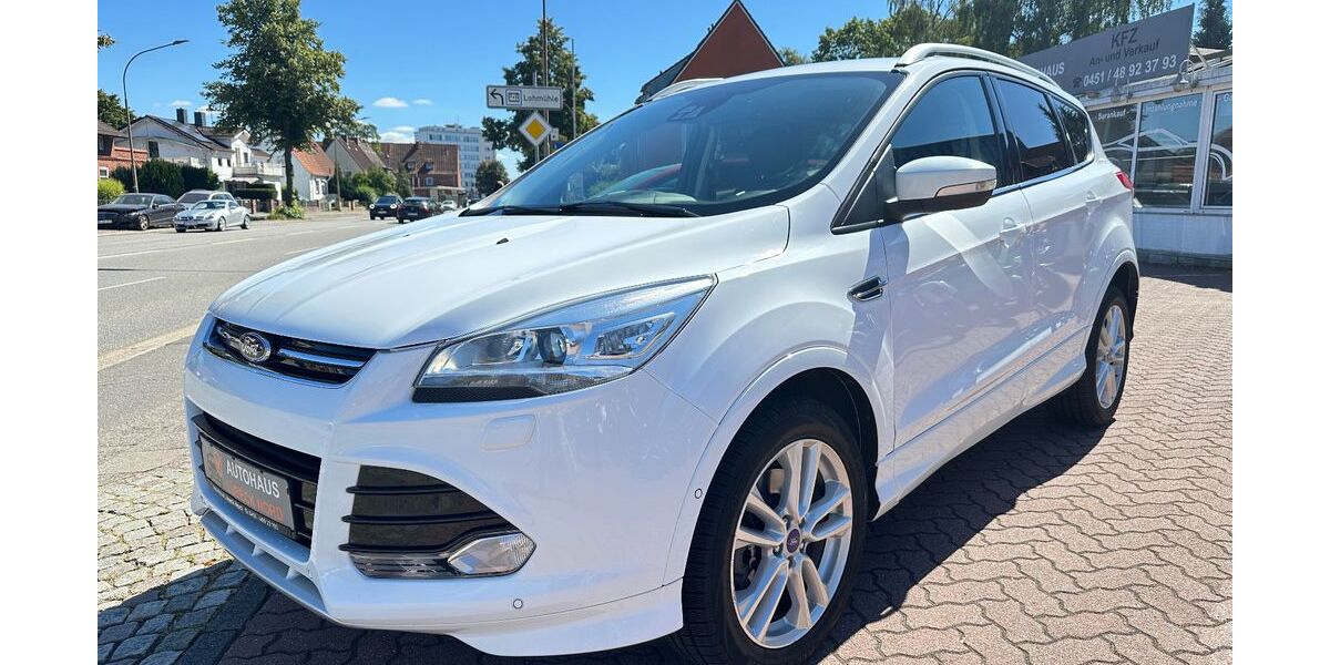 Ford Kuga 82.000 km 14.990 &euro; Lübeck 23556