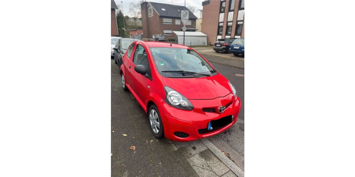 Toyota Aygo (X) 66.000 km 3.600 &euro; Köln 50859