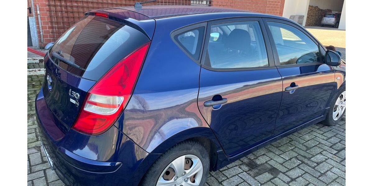 Hyundai i30 182.000 km 1.850 &euro; Bohmte 49163
