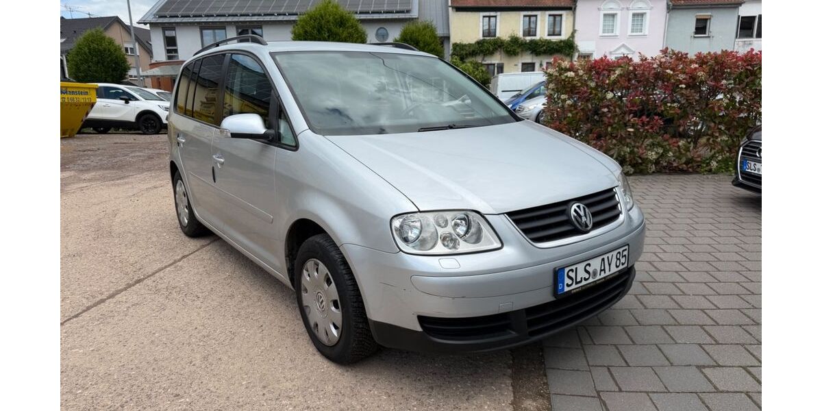 VW Touran 271.000 km 2.999 &euro; Saarlouis 66740