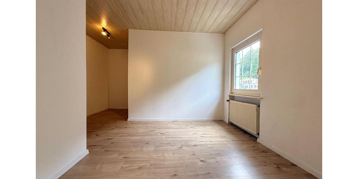 Etagenwohnung Altena - 2 Zimmer, 75 m&sup2;, 480&euro; | Angebot:26662694