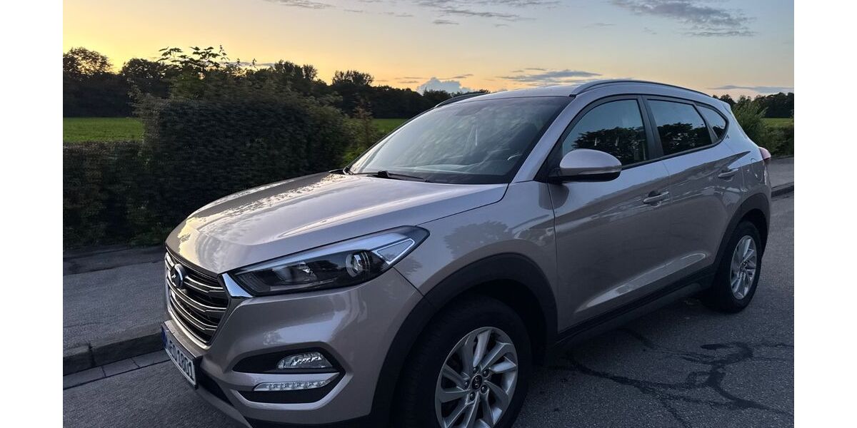 Hyundai TUCSON 137.000 km 13.200 € München 80997