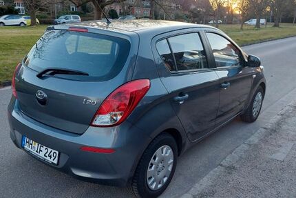 Hyundai i20 37.500 km 5.975 &euro; Hamburg 22415