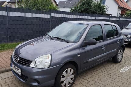 Renault Clio 171.000 km 2.700 &euro; Salzgitter 38228