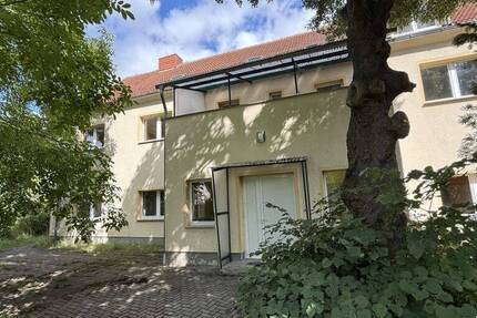 Großes Mehrfamilienhaus mit vielfältigen Nutzungsmöglichkeiten zu verkaufen 2 zimmer