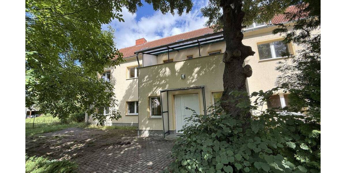 Großes Mehrfamilienhaus mit vielfältigen Nutzungsmöglichkeiten zu verkaufen 2 zimmer