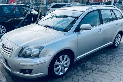 Toyota Avensis 296.000 km 3.300 &euro; Bremen 28329
