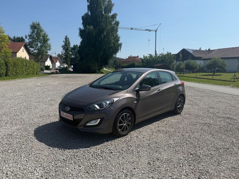 i30