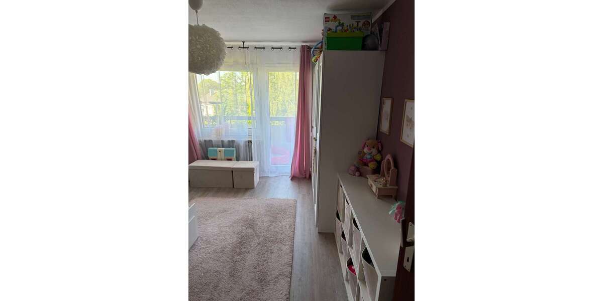 Moderne 4-Zimmer-Wohnung mit 2 Balkonen – ideal für Mitarbeitende des Mercedes-Benz-Werks - Etagenwohnung Rastatt | Angebot:26985895