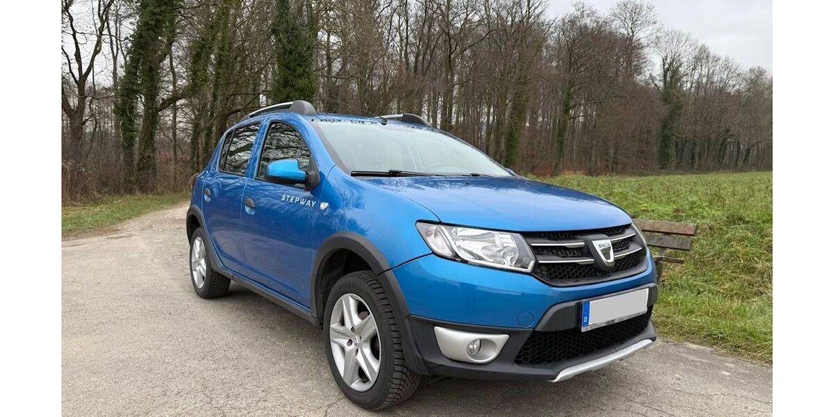 Dacia Sandero 66.150 km 8.400 &euro; Detmold 32758