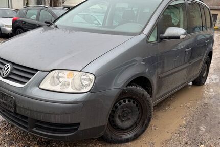 VW Touran 142.000 km 1.450 &euro; Berlin 10245