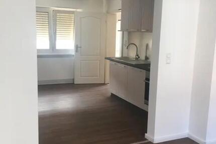 VON PRIVAT: 7-Zimmer Haus, ca. 210 qm + eigenem Garten 7 zimmer