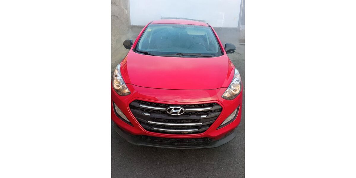 Hyundai i30 206.000 km 5.800 &euro; Saarbrücken 66115