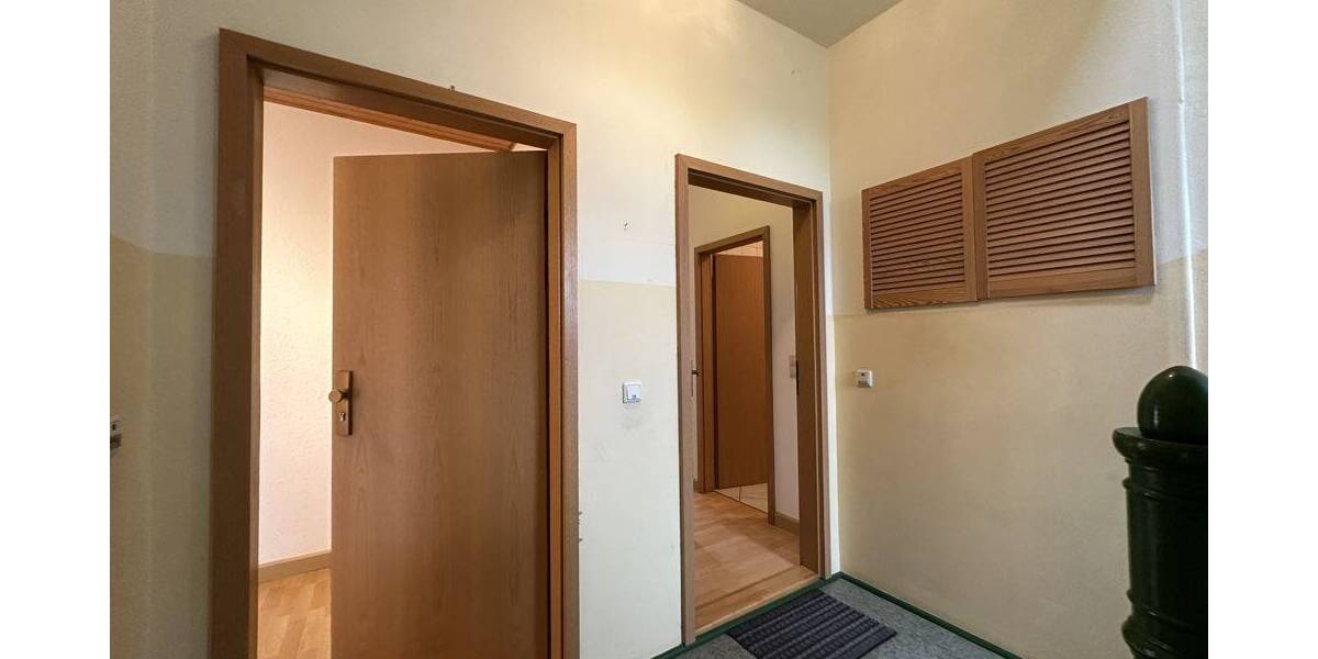 Etagenwohnung Lützen - 4 Zimmer, 120 m&sup2;, 980&euro; | Angebot:26797660