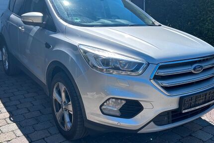 Ford Kuga 195.000 km 13.450 &euro; Unterdietfurt 84339