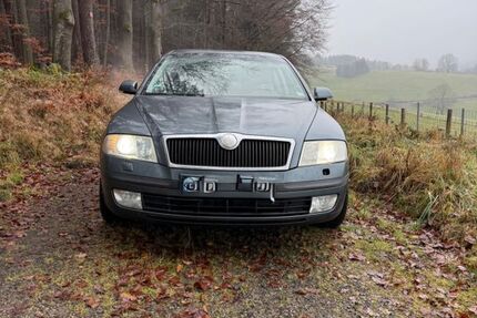 Skoda Octavia 371.000 km 1.950 &euro; Sinntal 36391