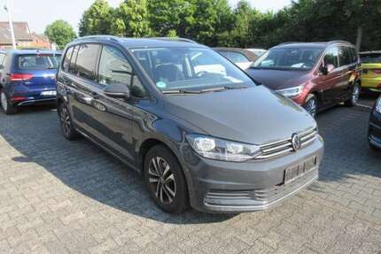 VW Touran United 2.0 TDI DSG NAVI AHK PANO ALU APS SI