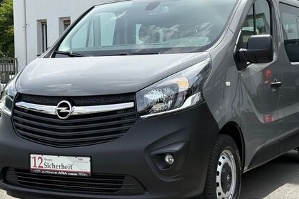 Opel Vivaro 249.402 km 9.990 &euro; Kassel 34127