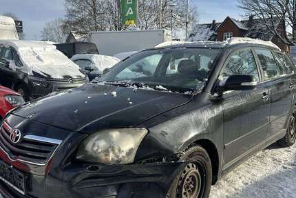 Toyota Avensis 182.000 km 1.950 &euro; Tostedt 21255