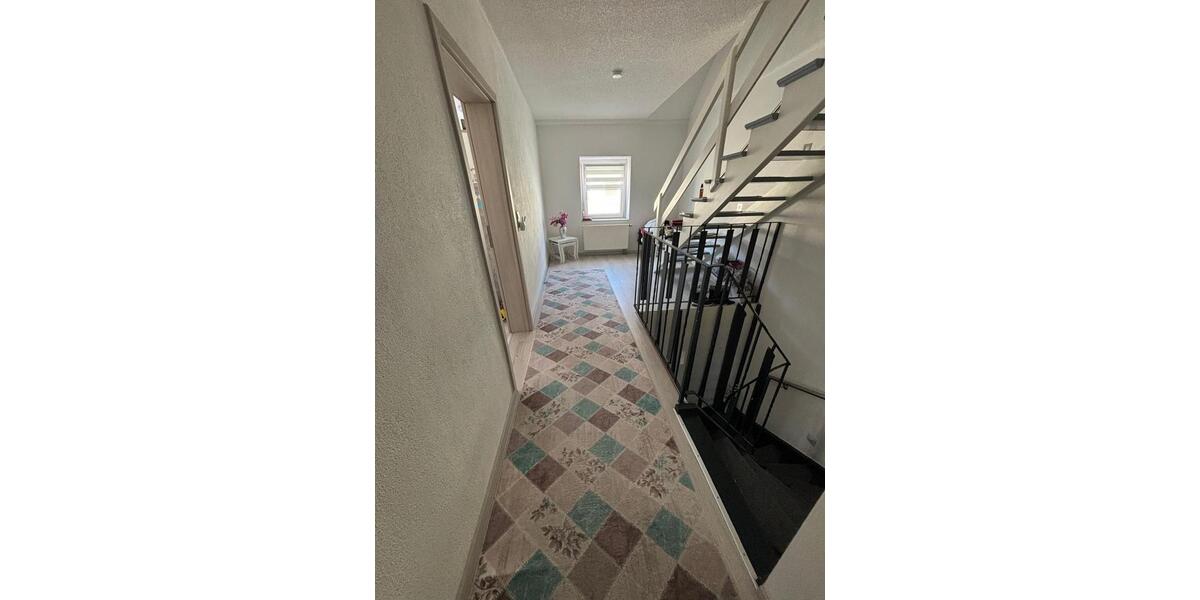 Reihenhaus Landau an der Isar - 5 Zimmer, 180 m&sup2;, 385.000&euro; | Angebot:25783224
