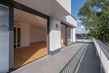 Wohnung zum Mieten in Mülsen 1.668 € 145 m² 4 zimmer