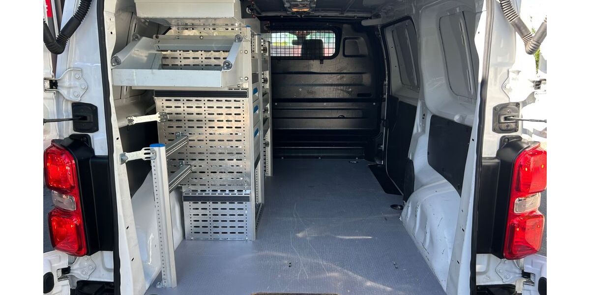 Opel Vivaro 99.362 km 14.800 &euro; München 81825