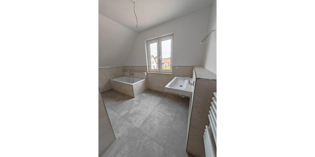 Einfamilienhaus - Erstbezug in 03096 Briesen, 10km von Cottbus 4 zimmer