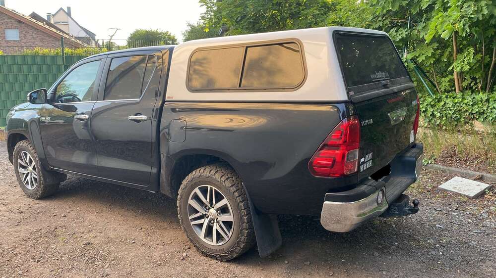 Toyota Hilux 121.000 km 25.500 &euro; Köln 50769