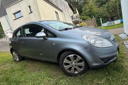 Opel Corsa 92.500 km 2.200 &euro; Overath 51491