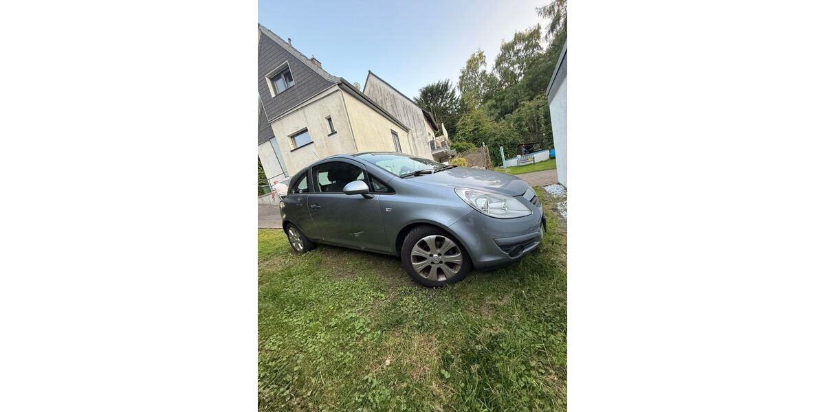Opel Corsa 92.500 km 2.200 &euro; Overath 51491