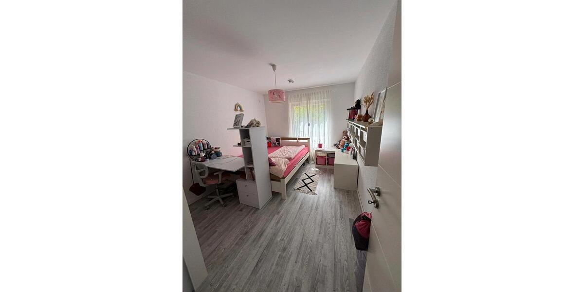 Erdgeschoßwohnung Pfullingen - 4.5 Zimmer, 98 m&sup2;, 365.000&euro; | Angebot:26834959