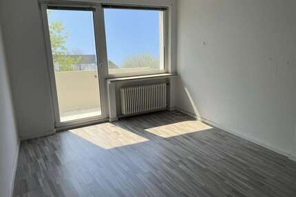 Wohnung Detmold - 3 Zimmer, 82 m&sup2;, 950&euro; | Angebot:27033127