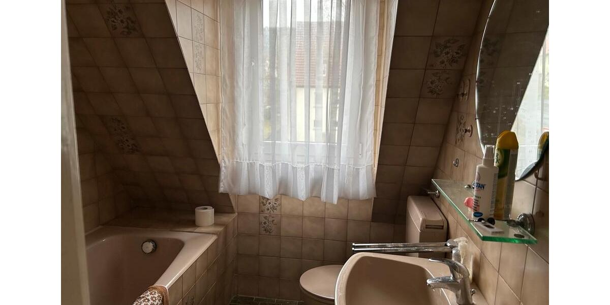 Reihenhaus Hammelburg - 4 Zimmer, 80 m&sup2;, 150.000&euro; | Angebot:26234149